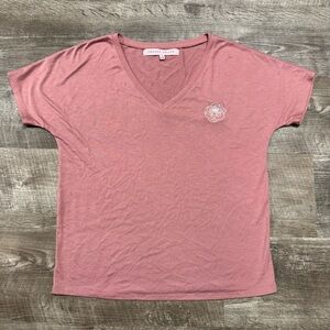 Hannah Childs V-Neck Flower T-Shirt Size Small